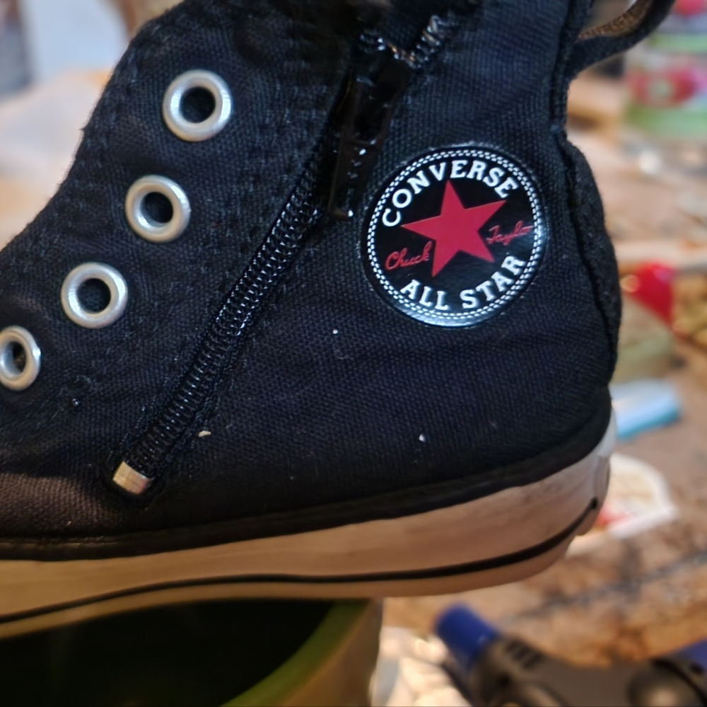 Converse Flames - Picture 2 of 2